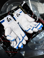 BATTING GLOVES - SG PROSOFT - Image 2